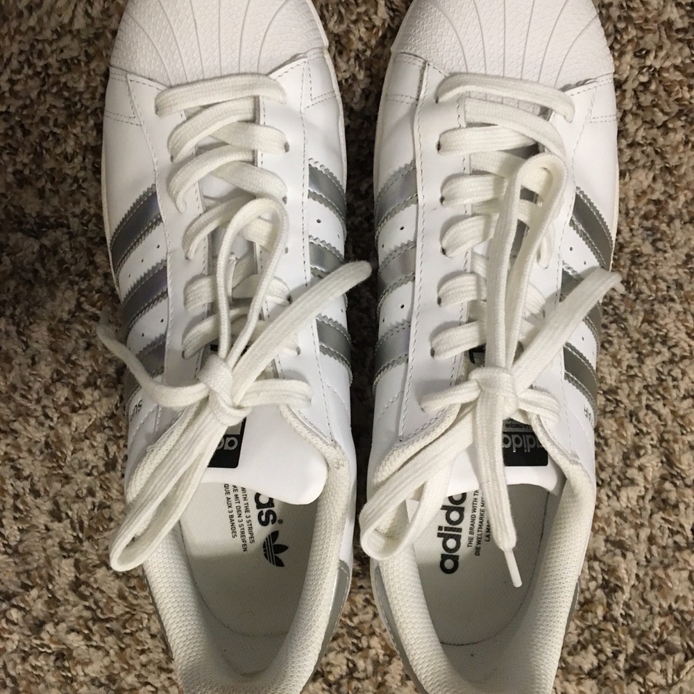 Adidas Superstar in White/Silver Leather - Sz 10M (Worn 1 time) EUC !! - Picture 4 of 13